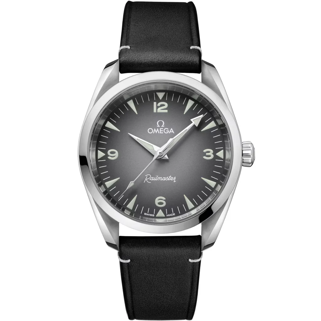 Omega Seamaster Railmaster 38 mm, acier sur bracelet en cuir